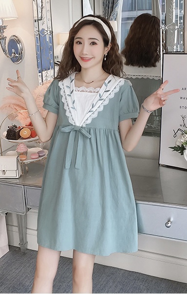 เดรสคลุมท้องแฟชั่น ผ้าฝ้ายลินิน คอกะลาสี ด้านหน้าประดับโบว์ แต่งด้วยลูกไม้ น่ารักเลยค่ะ M L XL XXL