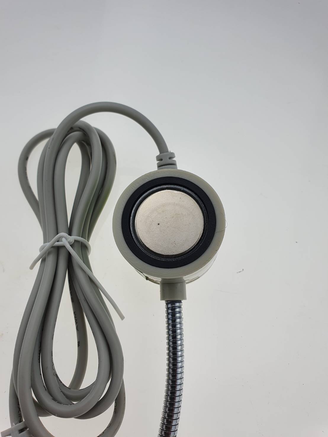 ไฟติดจักร LED จำนวน 30 ติดตั้งง่ายด้วยแม่เหล็ก แสงไฟถนอมสายตาเวลาเย็บ ใช้ได้กับจักรอุตสาหกรรมและจักรทั่วไป