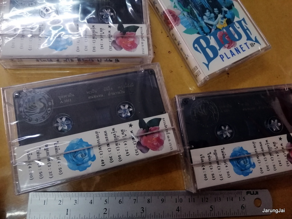 ม้วนเทป ชัคกี้ ธัญญรัตน์ และวงบลูแทลเนต - ผลงานเพลงชุดพาฝัน blue planet tape ขายดี