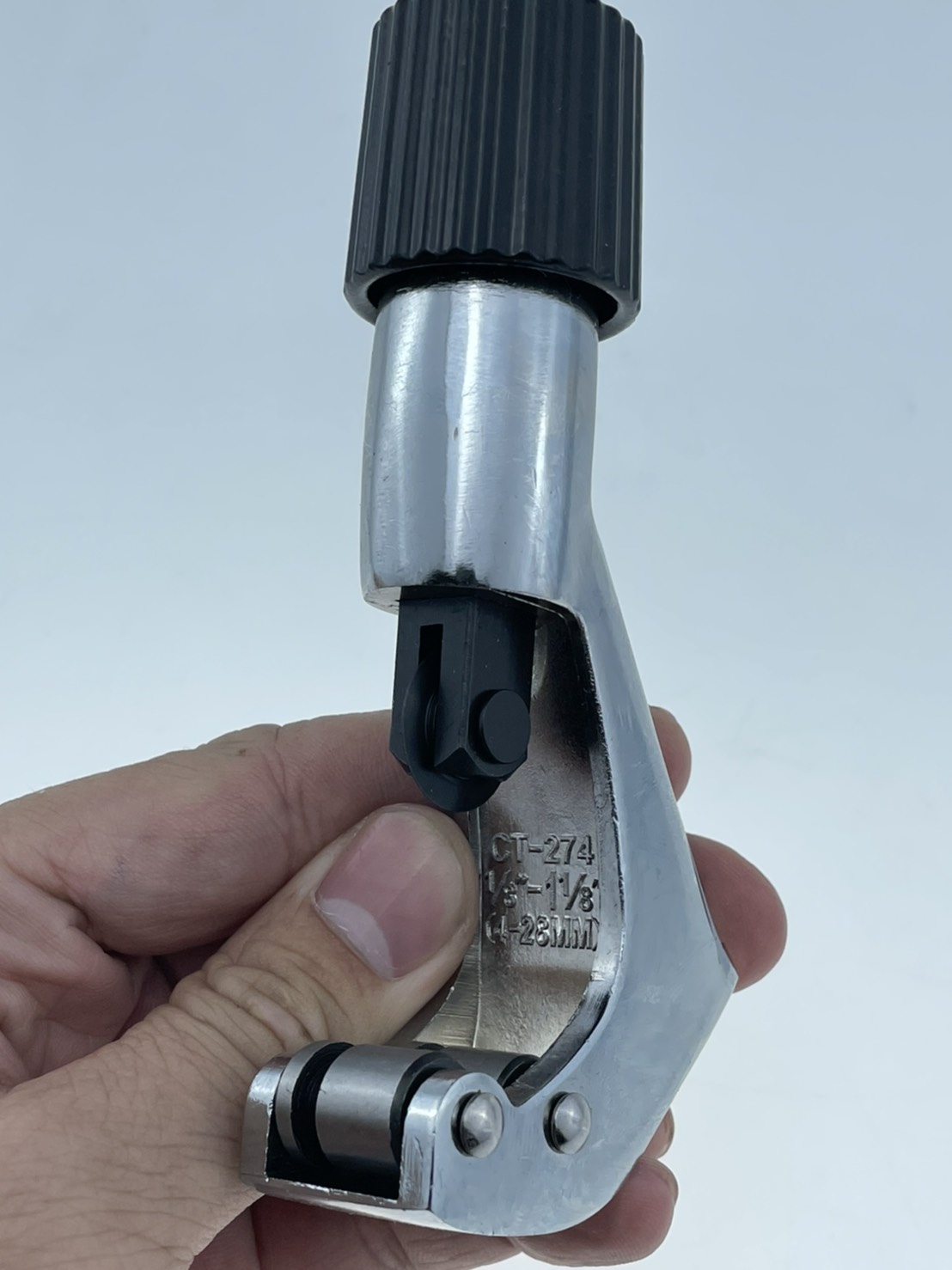 ตัวตัดรางผ้าม่านแบบกลมสำหรับท่อเหล็ก และท่ออลูมิเนียม ใช้งานง่ายไม่ต้องใช้ใบเลื่อย รอยตัดเรียบไม่ฉีกขาด สำหรับร้านผ้าม่านและ ช่างผ้าม่าน