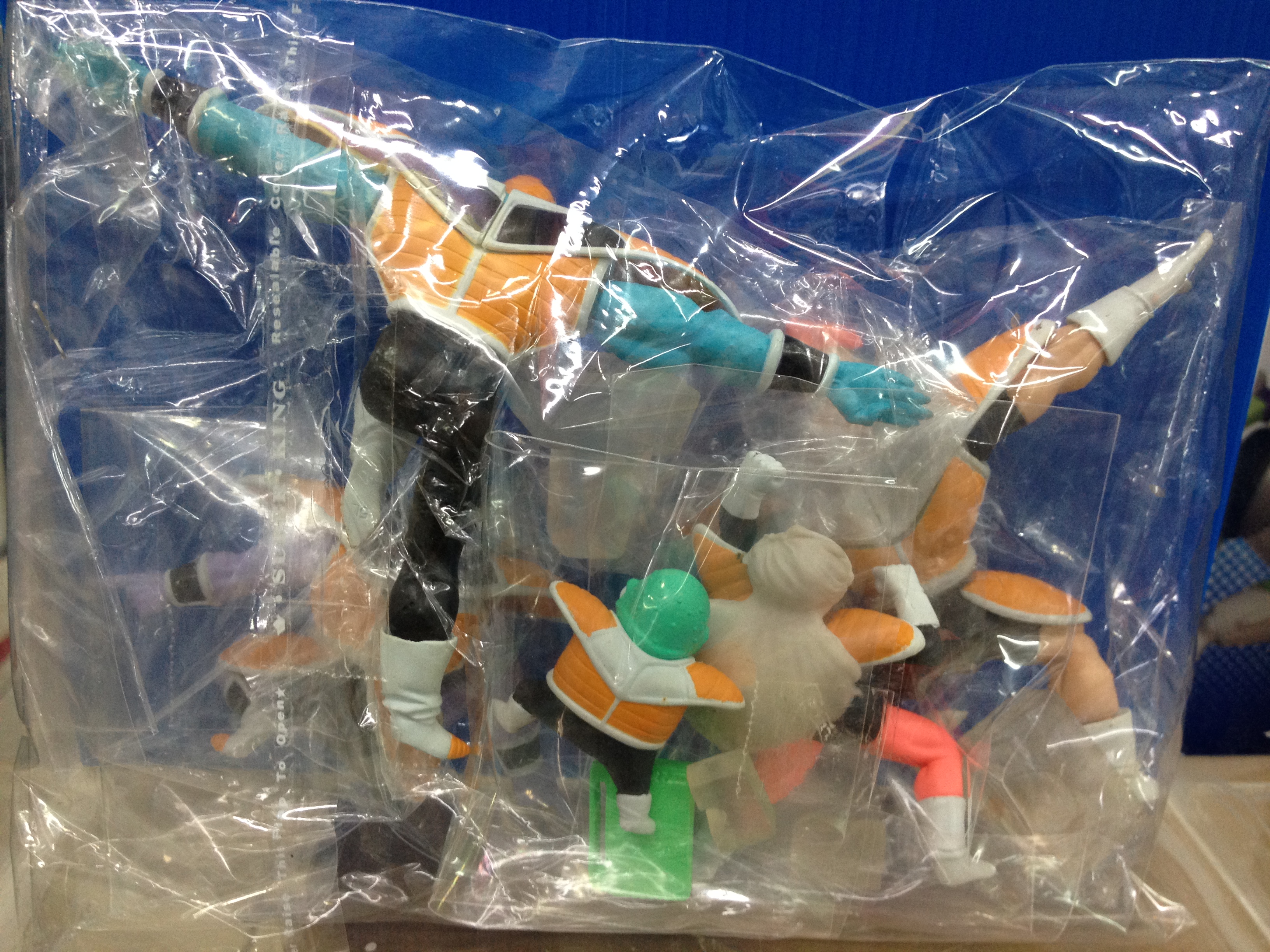 กาชาปอง 200 เยน หน่วยรบกีนิว