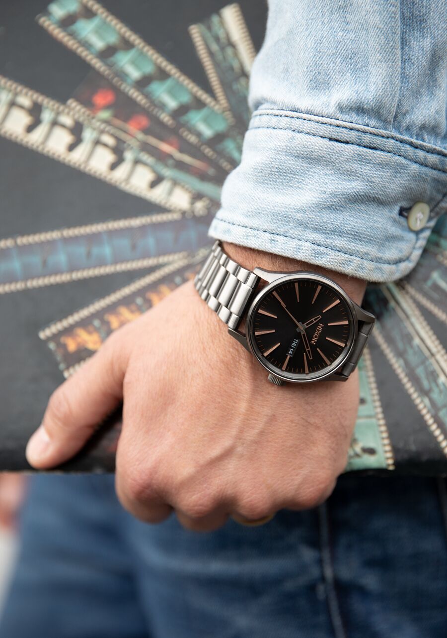 Nixon A356-1041-00 นาฬิกาผู้ชาย The Sentry Quartz Men's Watch