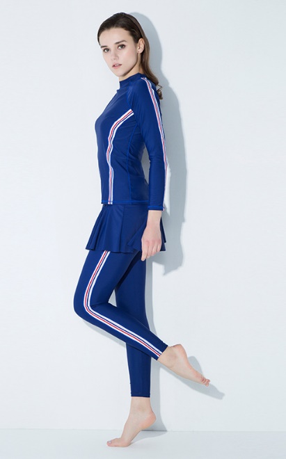 ชุดว่ายน้ำคนอ้วน แบบสปอร์ตพร้อมส่ง : ชุดว่ายน้ำไซส์ใหญ่สีน้ำเงินแขนขายาวแต่งลายทาง. กางเกงขายาวแต่งกระโปรงระบาย แบบสวยมากๆจ้า:รอบอก32-40นิ้ว เอว28-38นิ้ว สะโพก34-44นิ้ว