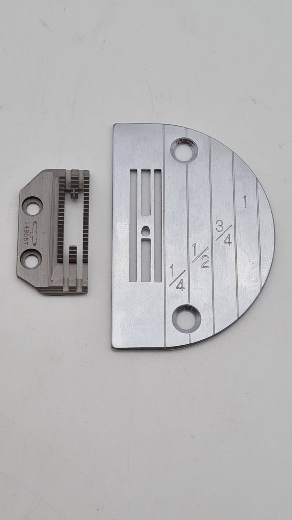 แป้นฟันจักรสำหรับจักรอุตสาหกรรมเข็มเดี่ยวสำหรับงานเย็บผ้าทั่วไป Plate Feed dog