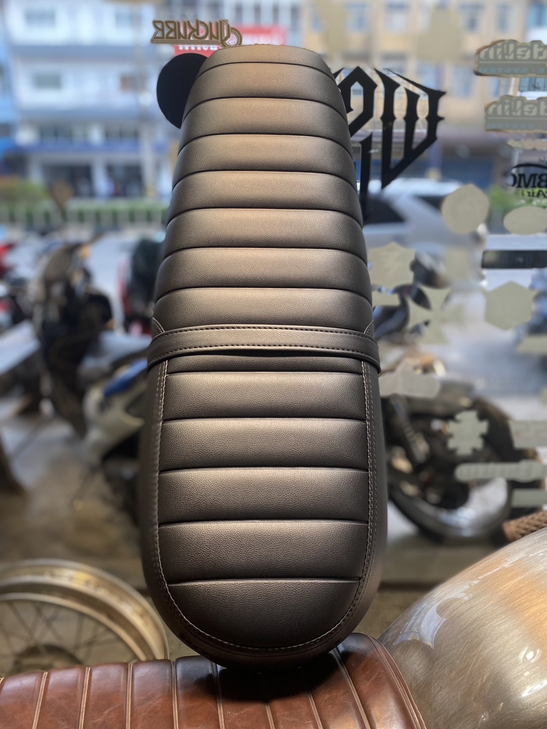 เบาะลายลูกฟูกสีดำ seat cushion