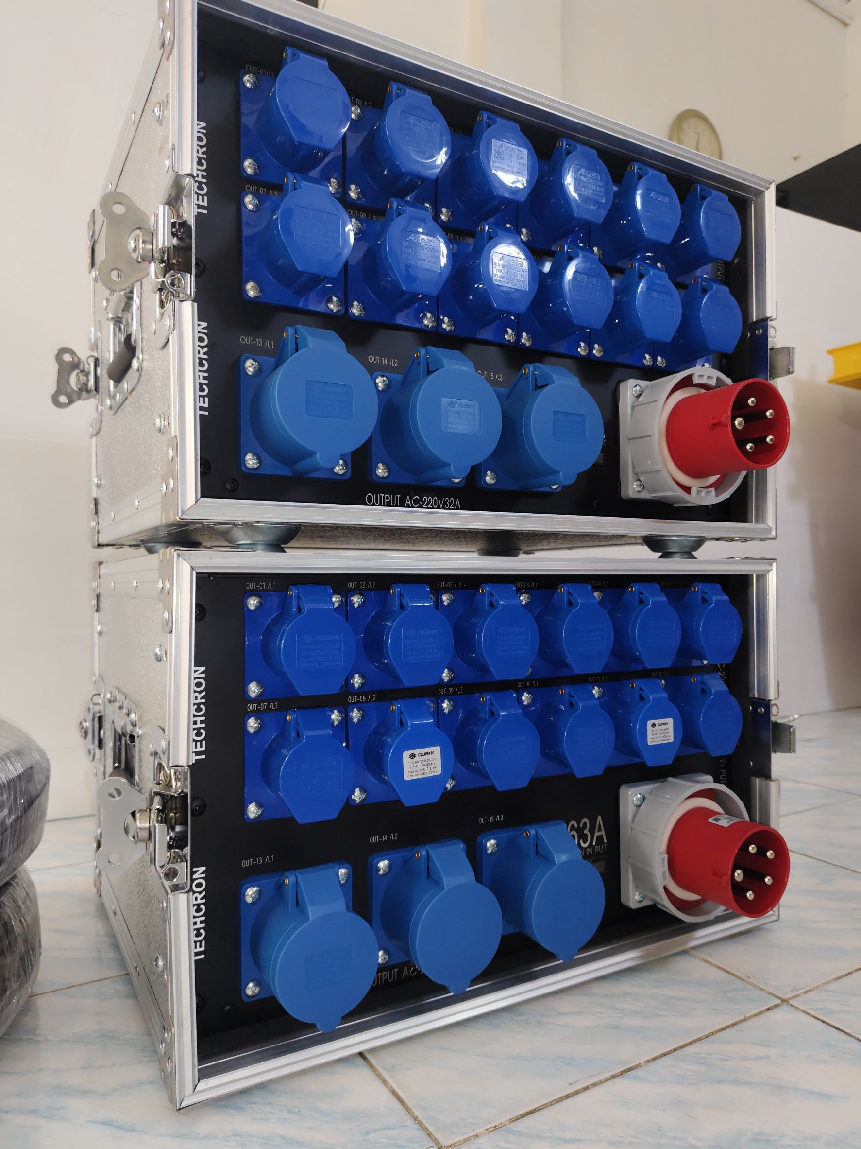 ตู้ปลั๊กไฟ จอ LED 63A