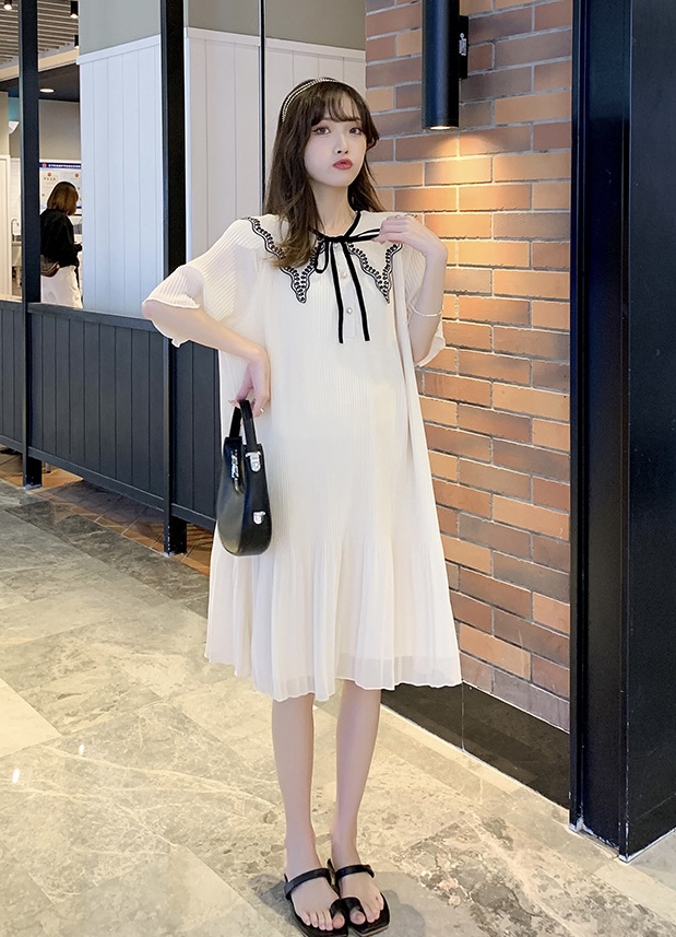 เดรสคลุมท้องแฟชั่น สุดน่ารัก ผ้าชีฟองอัดพรีททั้งชุด ปกคอแต่งด้วยลูกไม้ มีเชือกผูกเพิ่มความเก๋ มีซับใน M L XL XXL