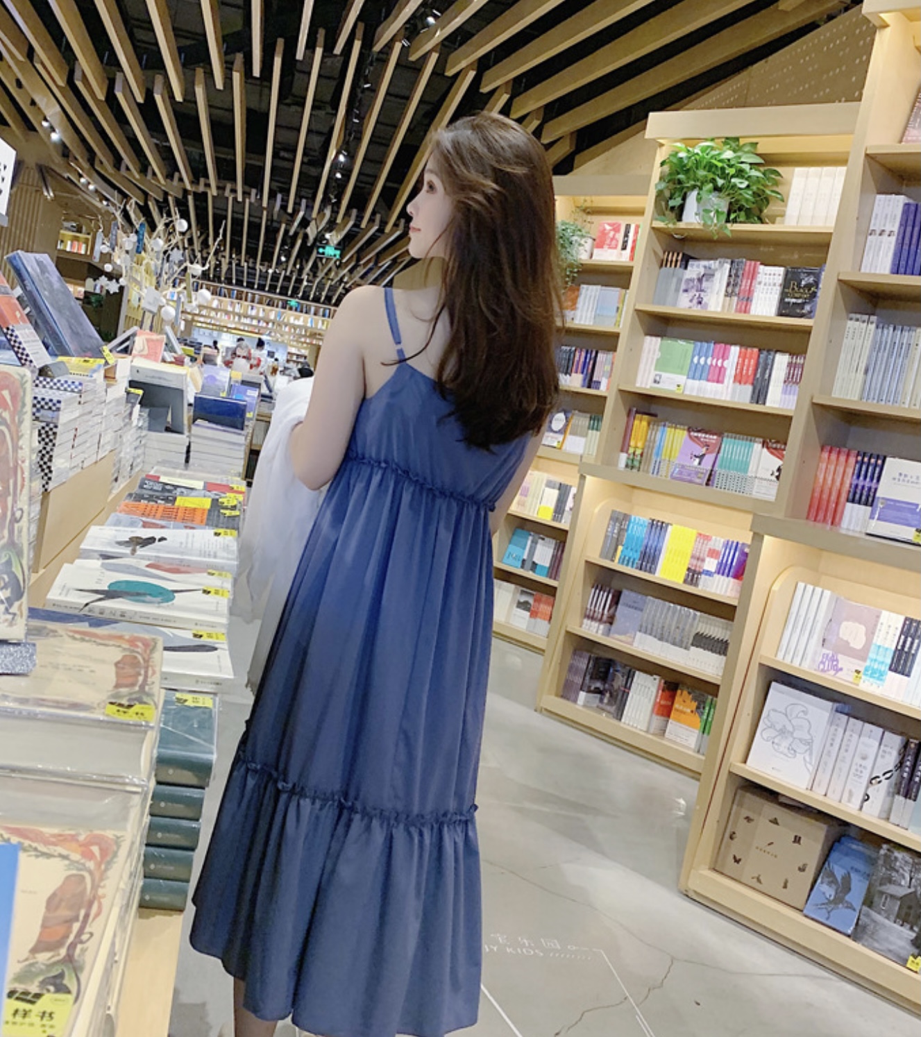 เดรสคลุมท้องแฟชั่น ผ้าชีฟอง สายเดี่ยว มาพร้อมเสื้อคลุมยาว ผ้าเนื้อนิ่ม น่ารักมาก M L XL XXL