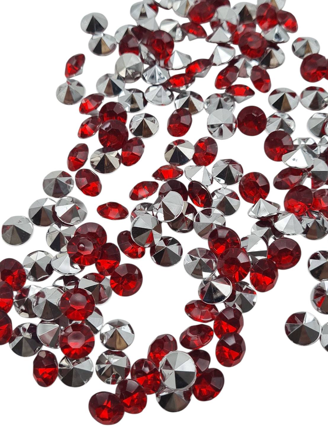 พลอยแดง อะคริลิคก้นแหลม สำหรับประดับองค์พระแก้วโรงหล่อพระ หรือ วัด ติดตั้งกับงานเครื่องประดับ ต่างๆ