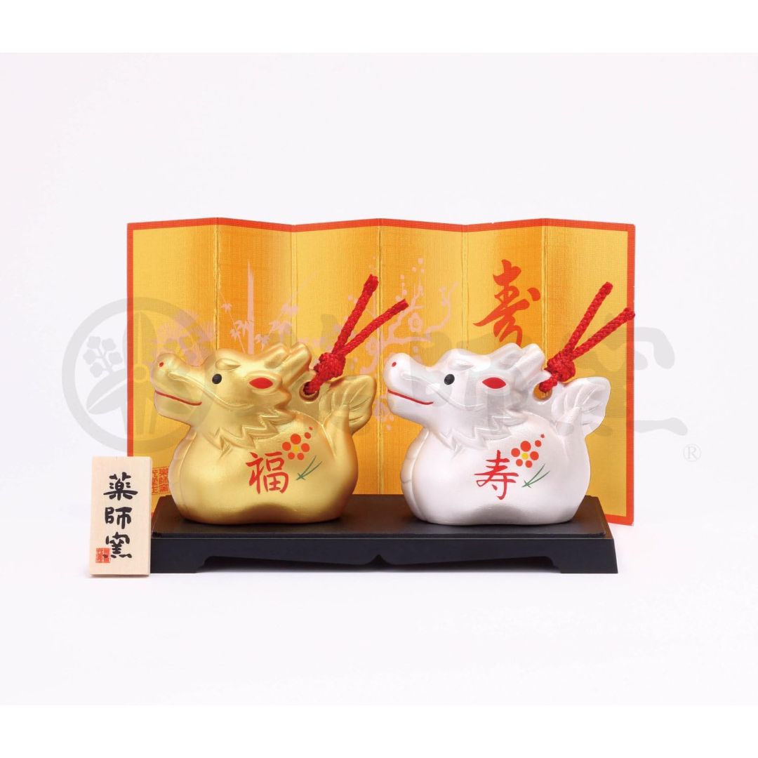 [PRE-ORDER] มังกรคู่ มังกรทอง มังกรขาว เสริมดวง วันตรุษจีน ของมงคลญี่ปุ่น นำเข้าจากญี่ปุ่น ของมงคลญี่ปุ่น ฮวงจุ้ยโต๊ะทำงาน Dragon Zodiac 2024