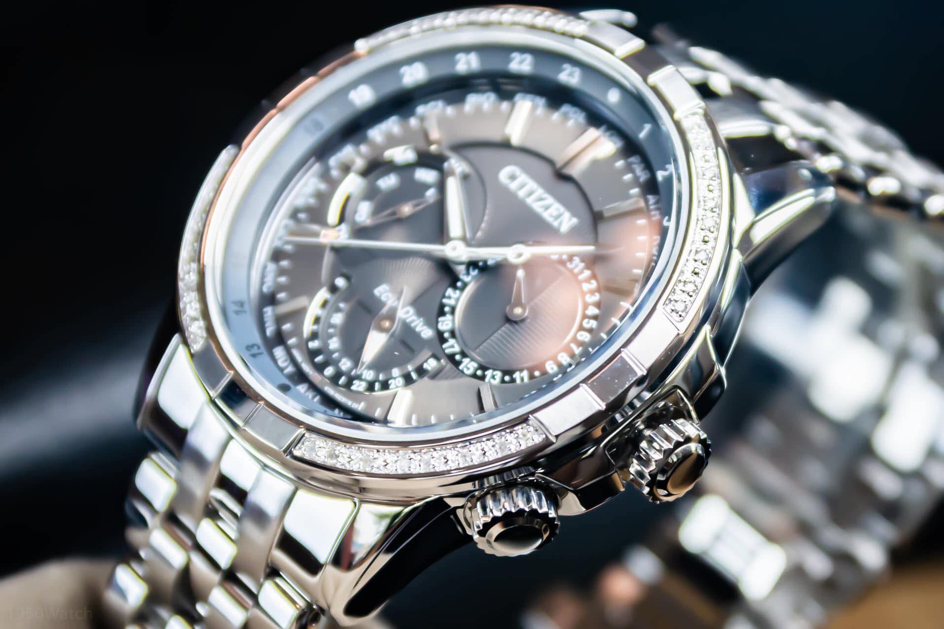 Citizen BU2080-51H นาฬิกาผู้ชาย Eco-Drive Calendrier World Time Men's Watch