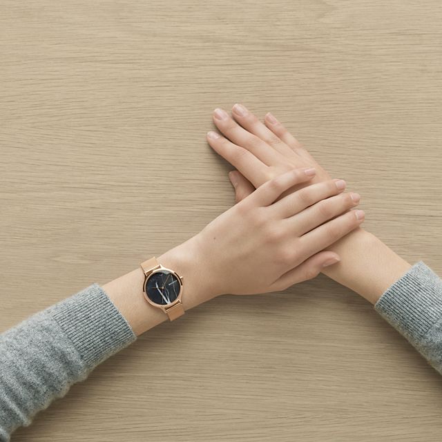 Skagen SKW2721 นาฬิกาผู้หญิง Skagen รุ่น SKW2721, Anita Rose-Tone Steel-Mesh Stone Quartz Women's Watch