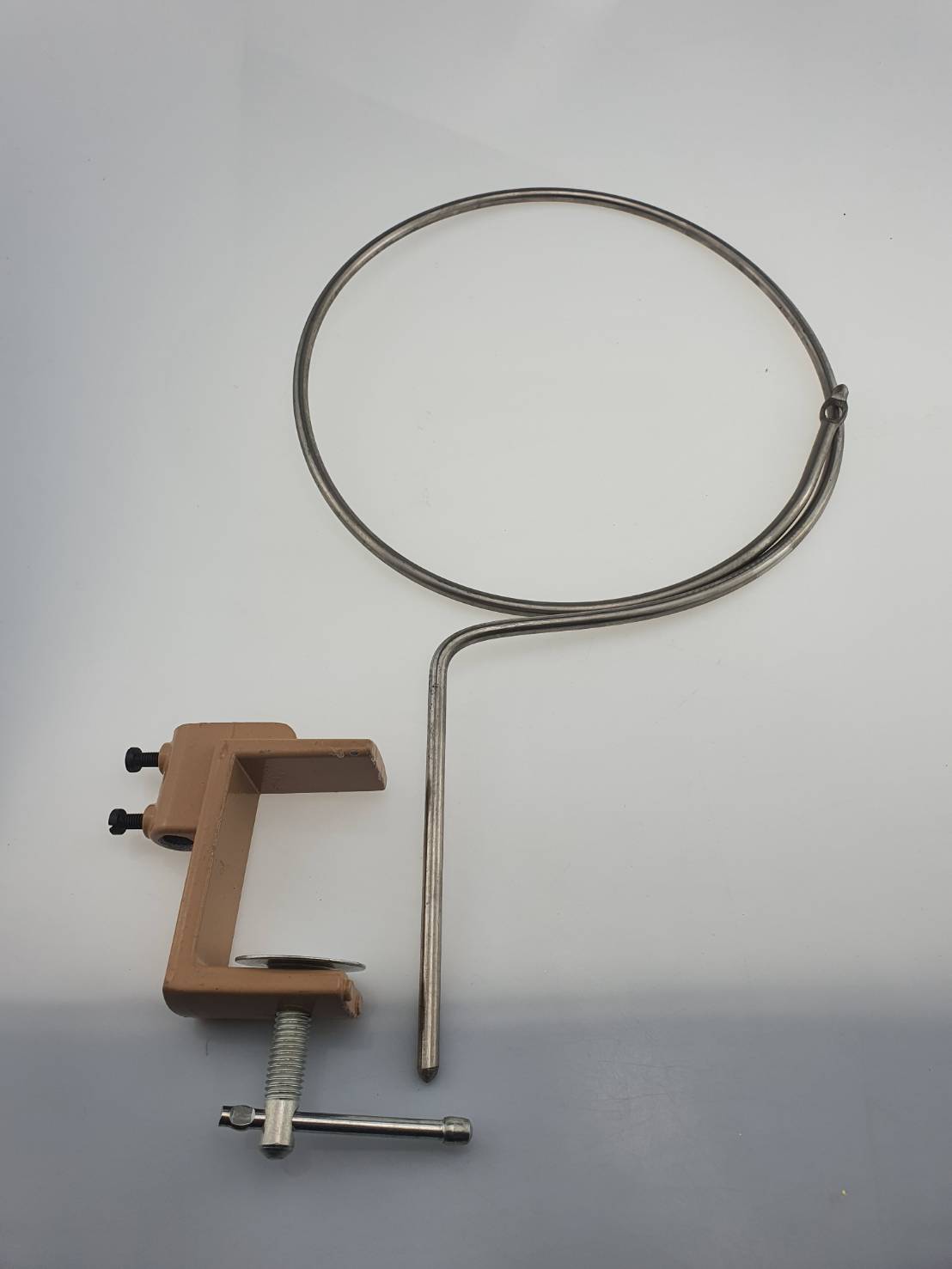 ห่วงใส่เชือกกางเกงสำหรับกางเกงแบบผูกเชือก มี3 ขนาด สำหรับ กางเกงเด็ก กางเกงผู้หญิง และกางเกงผู้ชาย