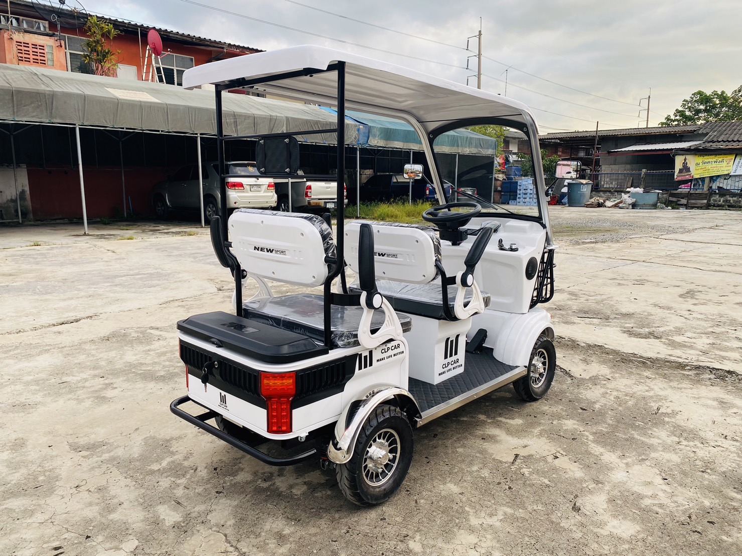 รถกอล์ฟไฟฟ้า 4 ล้อ 4 ที่นั่ง รุ่น M-04 ขับแบบพวงมาลัย