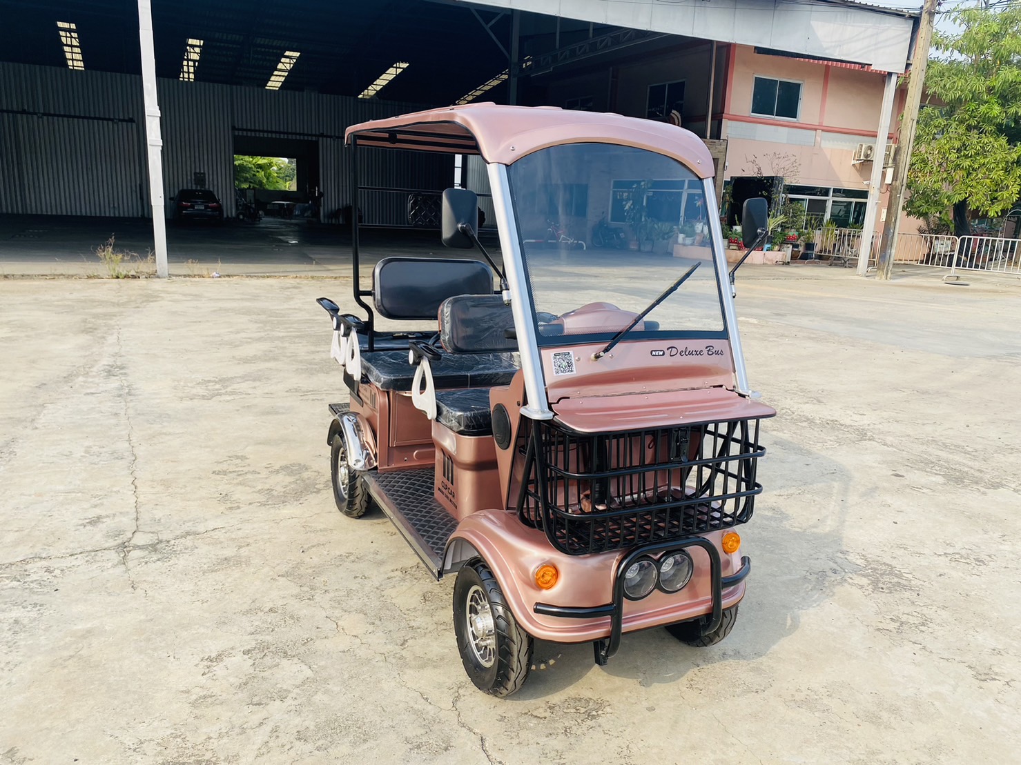 รถไฟฟ้า 4 ล้อ 4-5 ที่นั่ง รุ่น M-01T ยี่ห้อ CLP CAR ขับแฮนด์บิด สีชมพูพิ้งค์โกลว์