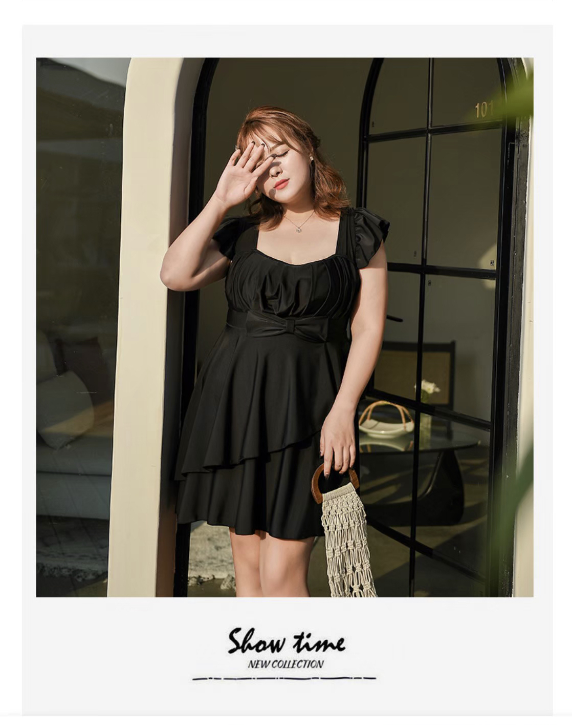 ชุดว่ายน้ำคนอ้วน 9xlพร้อมส่ง :ชุดว่ายน้ำ ชุดเที่ยวทะเลไซส์ใหญ่สีดำแต่งระบาย มีกางเกงขาสั้นด้านใน แบบสวยน่ารักมากๆจ้า :- รอบอก 44 - 54 นิ้ว - เอว 42 - 54 นิ้ว - สะโพก 46 - 60 นิ้ว