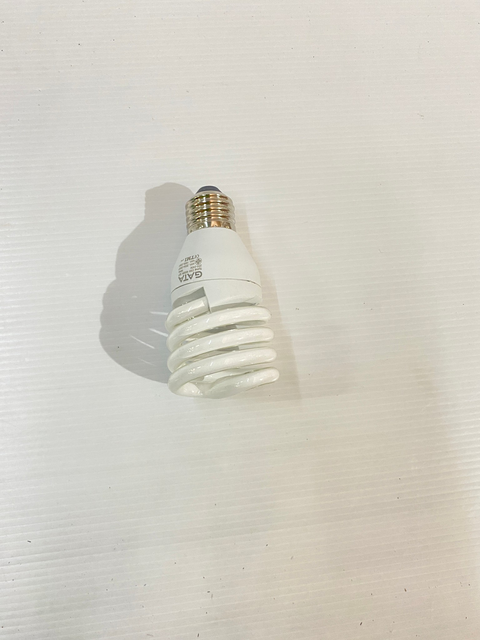 หลอดตะเกียบ SPIRAL 20W 23W แสง Daylight ขั้ว E27 GATA (หลอดประหยัดไฟ) แสงขาว