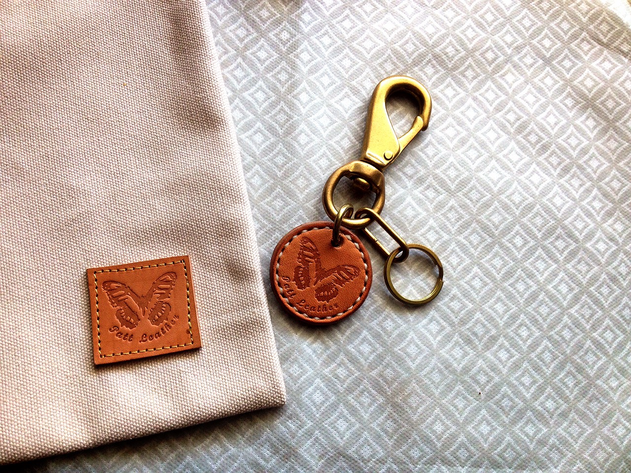 พวงกุญแจทองเหลืองหนังแท้ มี Clip