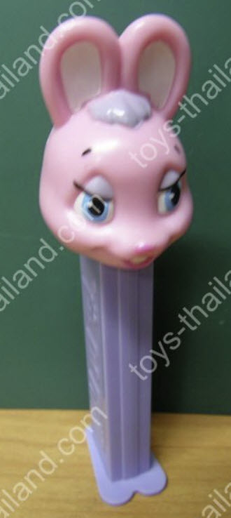Pez หัวกระต่ายสีชมพูหวาน น่ารักมาก บนแท่งสีม่วง