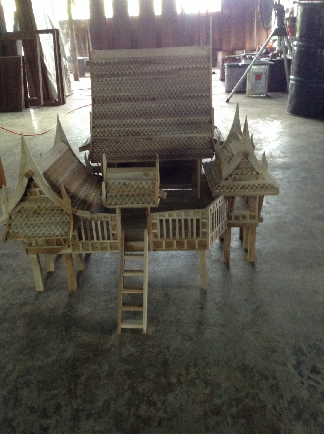 ศาลไม้สัก