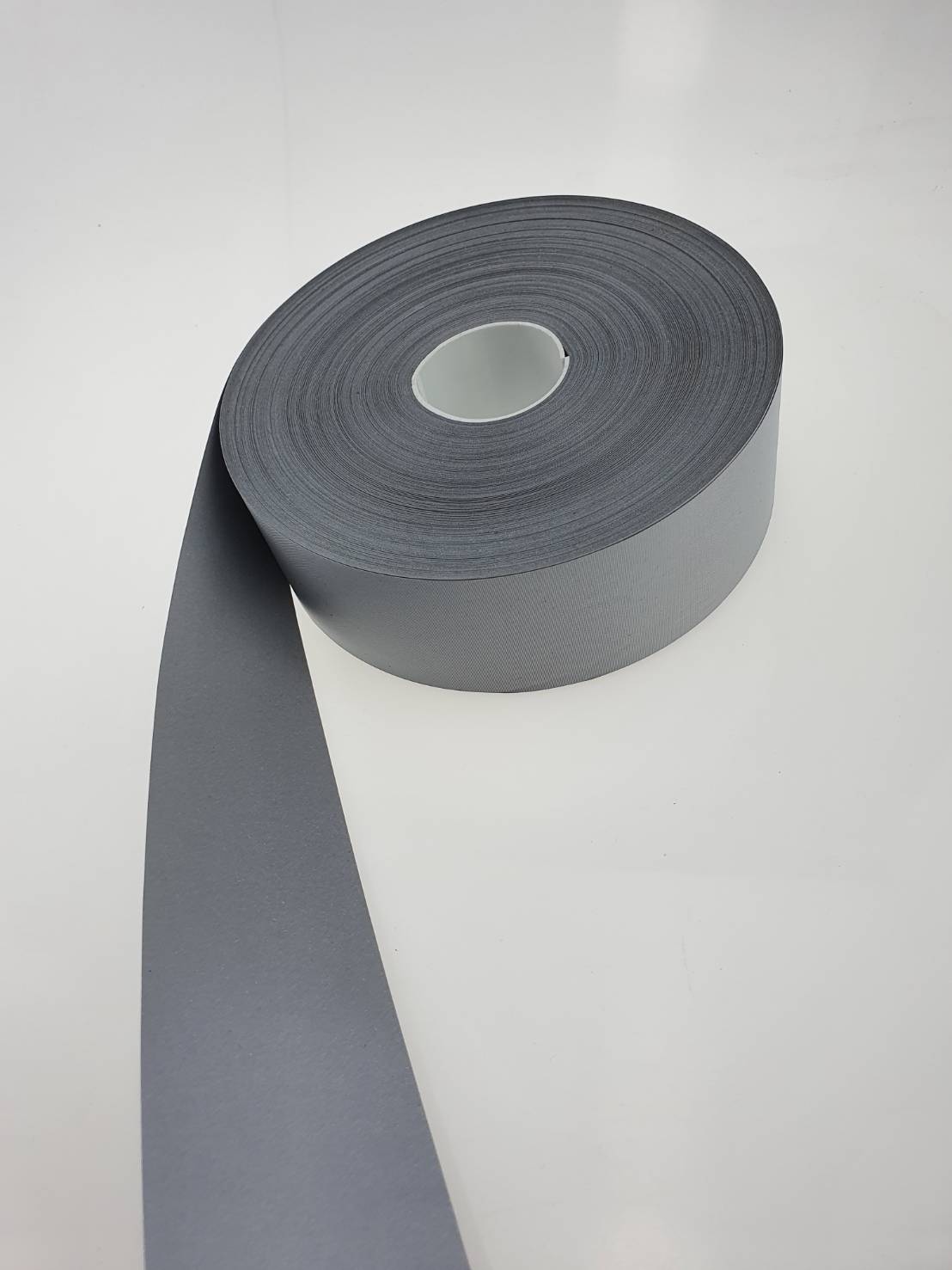 แถบผ้าสะท้อนแสง สีบรอนซ์เงิน สำหรับเย็บติดชุดยูนิฟอร์ม ชุดหมี ชุดทำงาน ชุดเซฟตี้ ชุดกีฬา เสื้อกั๊ก