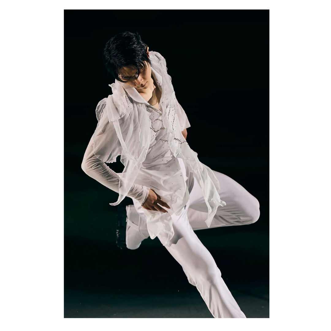 [PRE-ORDER] Yuzuru Hanyu Photobook โฟโต้บุ้ค ยูซุรุ ฮานิว นำเข้าจากญี่ปุ่น 羽生結弦 写真集 報知新聞社 (2024/7/19)