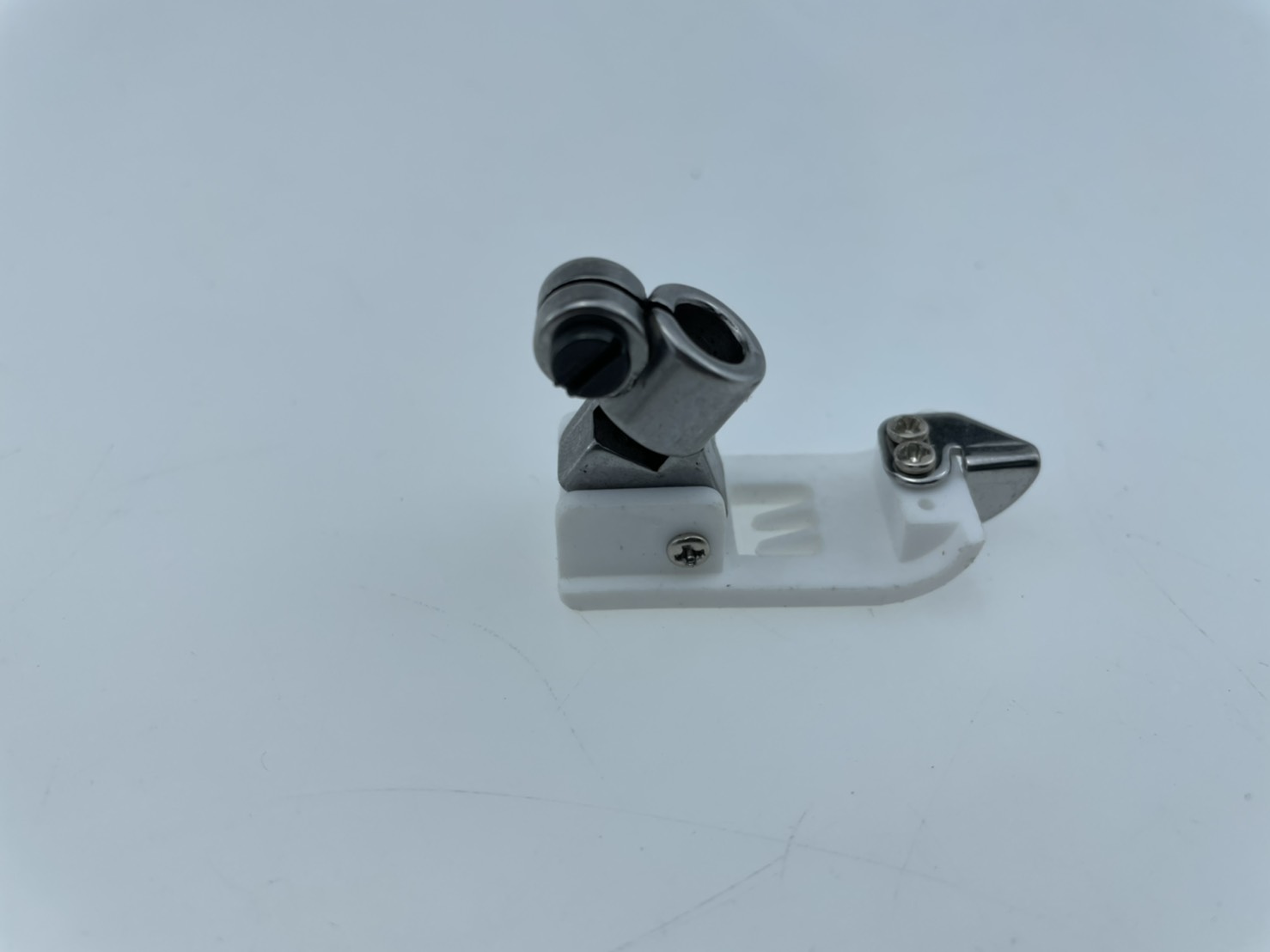 ตีนผีจักรลาทับ มีหัวเรือ แบบพลาสติก จักรลาอุตสาหกรรม ของแท้อย่างดี