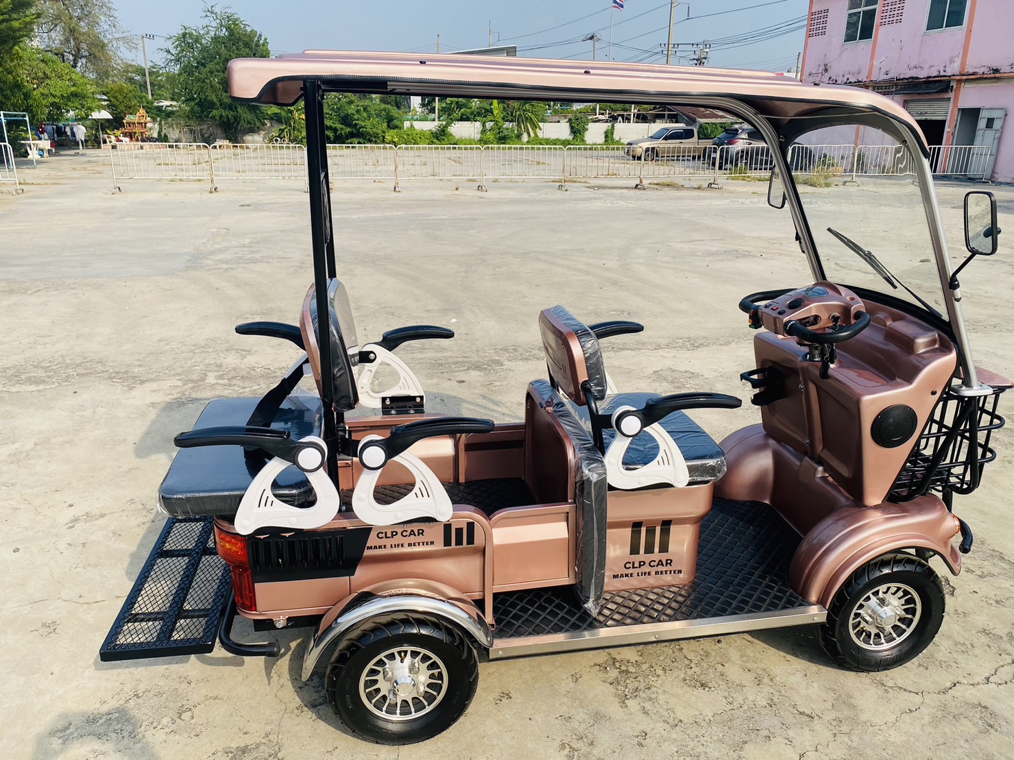 รถไฟฟ้า 4 ล้อ 4-5 ที่นั่ง รุ่น M-01T ยี่ห้อ CLP CAR ขับแฮนด์บิด สีชมพูพิ้งค์โกลว์