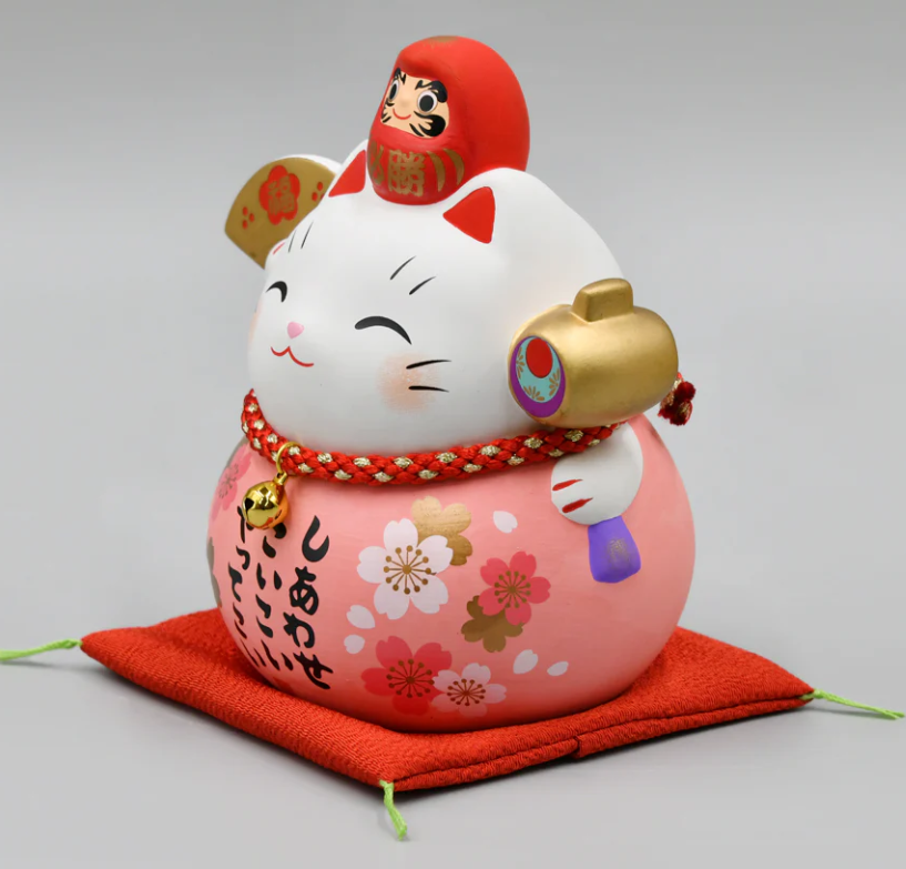 [PRE-ORDER] แมวกวักญี่ปุ่น แมวสีขาว ตัวสีชมพู ลายซากุระ Size 14.5 cm แมวกวักนำโชค Lucky Cat ManekiNeko Beckoning Cat นำเข้าจากญี่ปุ่น