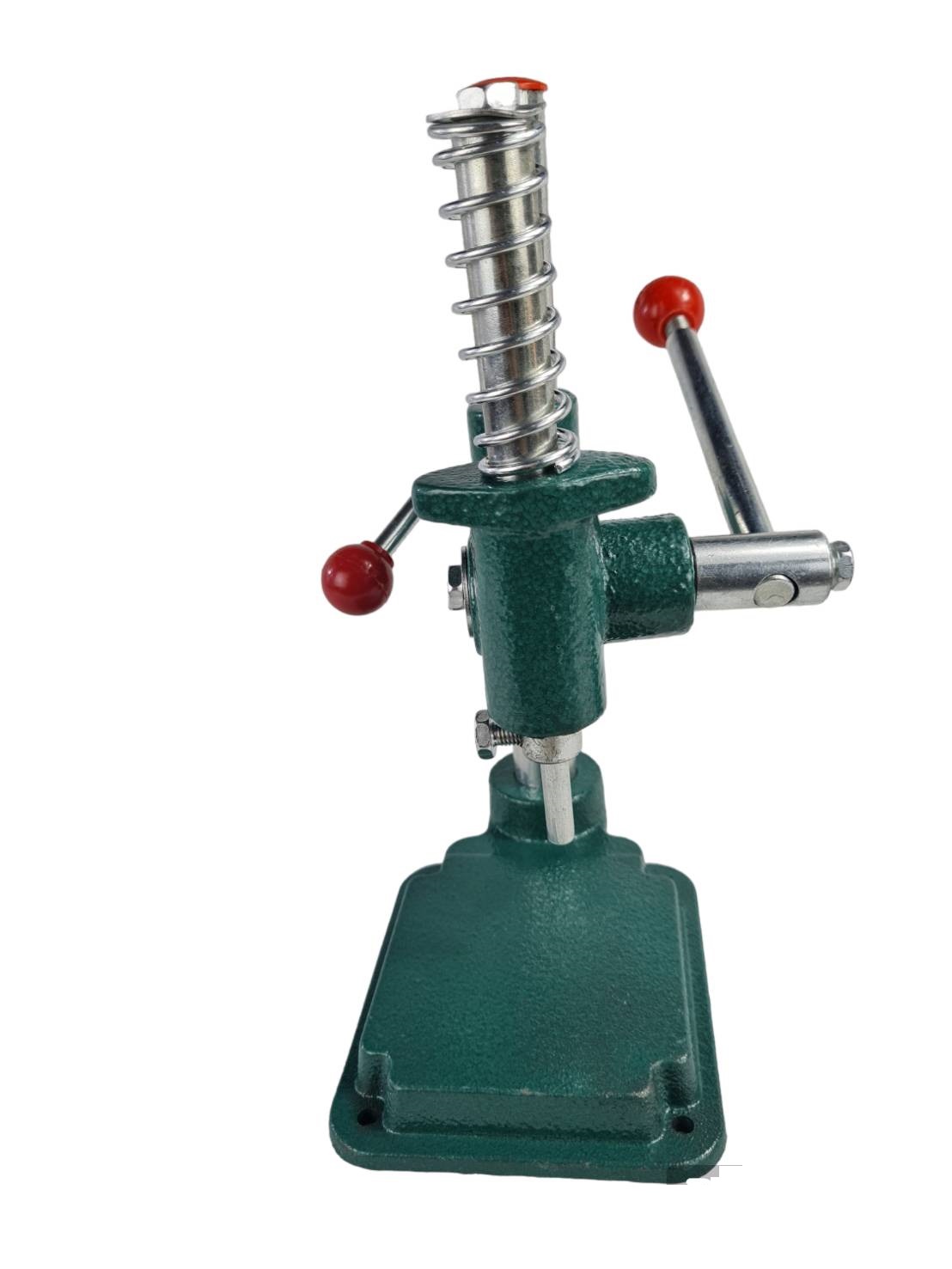 เครื่องกดเอนกประสงค์ สำหรับงานกดโดยใช้มือทั่วไป สามารถใช้กดกระดุมผ้าตอกตาไก่ หรือเจาะรูบนผ้าใช้กับงานผ้า เครื่องกด