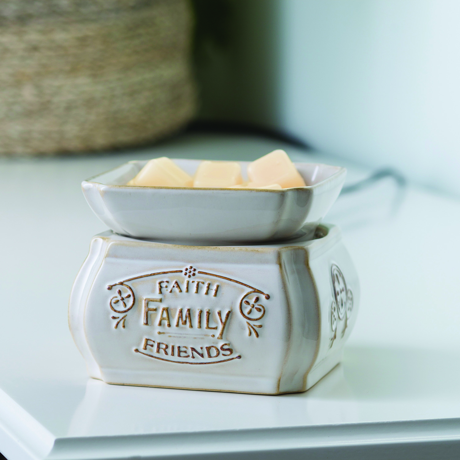 Faith, Family, Freinds 2-IN-1 Fragrance Warmer