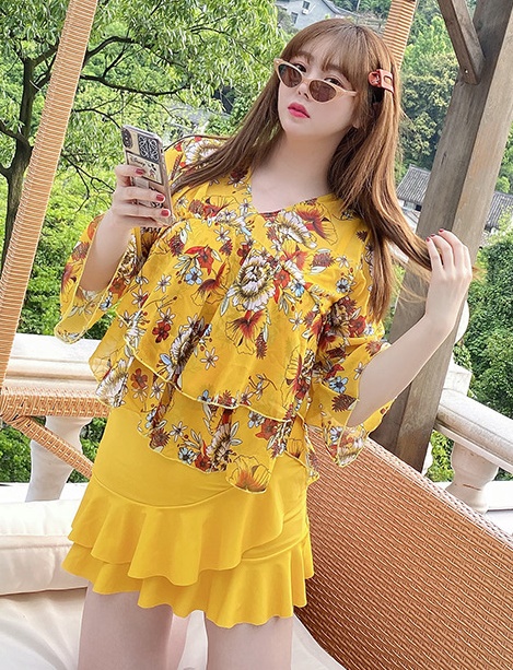 ชุดว่ายน้ำไซส์ใหญ่ 5xl พร้อมส่ง :ชุดว่ายน้ำคนอ้วนเที่ยวทะเลสีเหลืองแต่งระบายและลายดอกไม้ set 3 ชิ้นมีบรา กระโปรงติดกางเกงขาสั้นและเสื้อคลุมแบบสวย น่ารักมากๆจ้า:บรารอบอก40-48นิ้ว เอว30-40นิ้ว สะโพก36-46นิ้ว เสื้อคลุมรอบอกกว้าง48นิ้ว