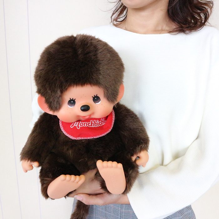 [PRE-ORDER] ตุ๊กตา ม่อนชิชิ Size L ม่อนชิชิคุง Monchhichi H30 x W22 x D19 cm นำเข้าจากญี่ปุ่น プレミアムスタンダード やわらかモンチッチ ブラウン Lサイズ 男の子 226641