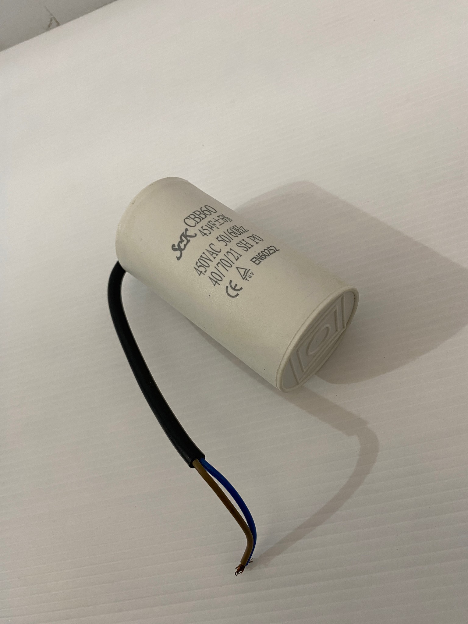 คาปาซิเตอร์ 20uf 25uf 30uf 35uf 40uf 45uf 50uf 450V. มีสาย (คอนเดนเซอร์) Santoshi Capacitor