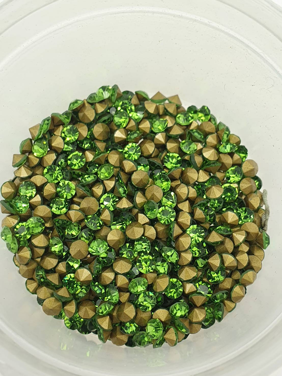 เพชรคริสตัลก้นแหลมขนาด 4มิลลิเมตร (SS16) เพชรคริสตัลสำหรับงานเครื่องประดับ Crystal