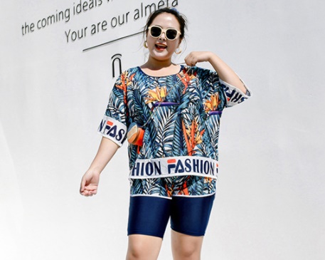 ชุดว่ายน้ำคนอ้วน แบบสปอร์ต 6xl พร้อมส่ง :ชุดว่ายน้ำไซส์ใหญ่สีน้ำเงินแต่งลายใบไม้ set 3 ชิ้นมีบรา กางเกงและเสื้อคลุมสีสันสดใสแบบสวยมากๆจ้า : บรารอบอก 42 - 50 นิ้ว เอว 34 - 44 นิ้ว สะโพก 40 - 52 นิ้ว เสื้อคลุม freesize