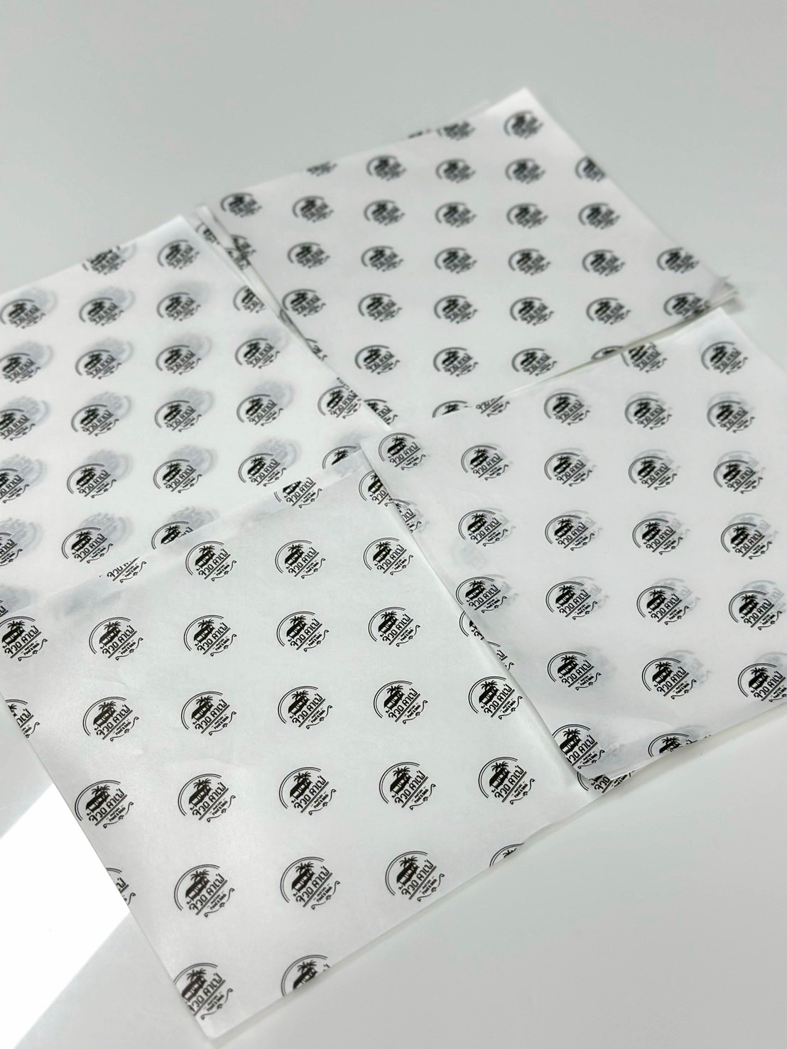 ผลงานกระดาษรองขนม