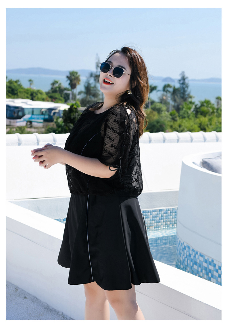 ชุดว่ายน้ำคนอ้วน 6xl พร้อมส่ง :ชุดว่ายน้ำไซส์ใหญ่ชุดเที่ยวทะเลสีดำถักเอวมาพร้อมเสื้อคลุม มีกางเกงขาสั้นใส่ด้านในแบบสวยน่ารักมากๆจ้า : รอบอก 42 - 52 นิ้ว - เอว 36 - 48 นิ้ว - สะโพก 44 - 56 นิ้ว- เสื้อคลุมรอบอกกว้าง 54 นิ้ว