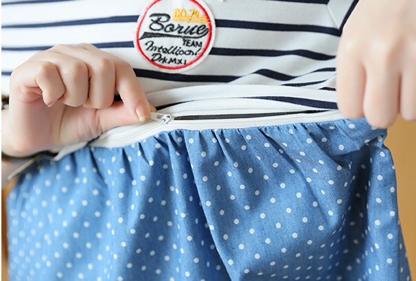 ชุดคลุมท้องเปิดให้นม แขนยาว ลายจุดชายกระโปรงต่อลูกไม้ มีเชือกผูกปรับขนาดครรภ์ M,L,XL