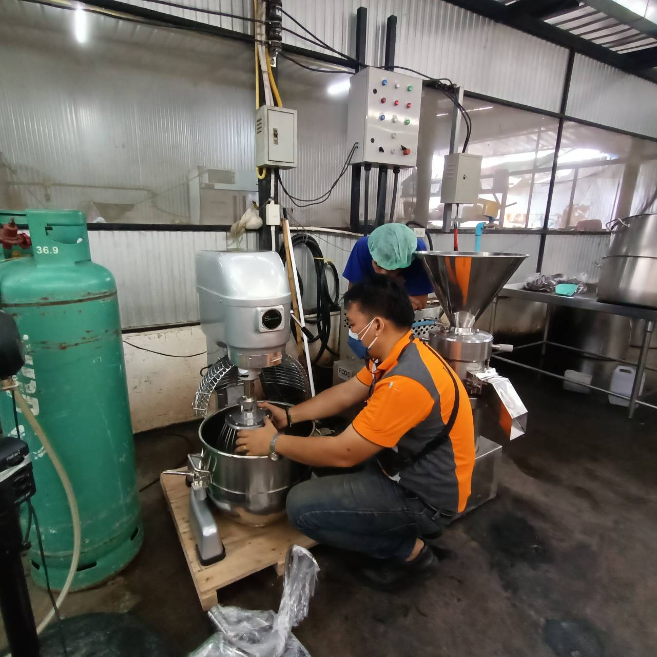 เครื่องผสม 40ลิตร 3หัวตี