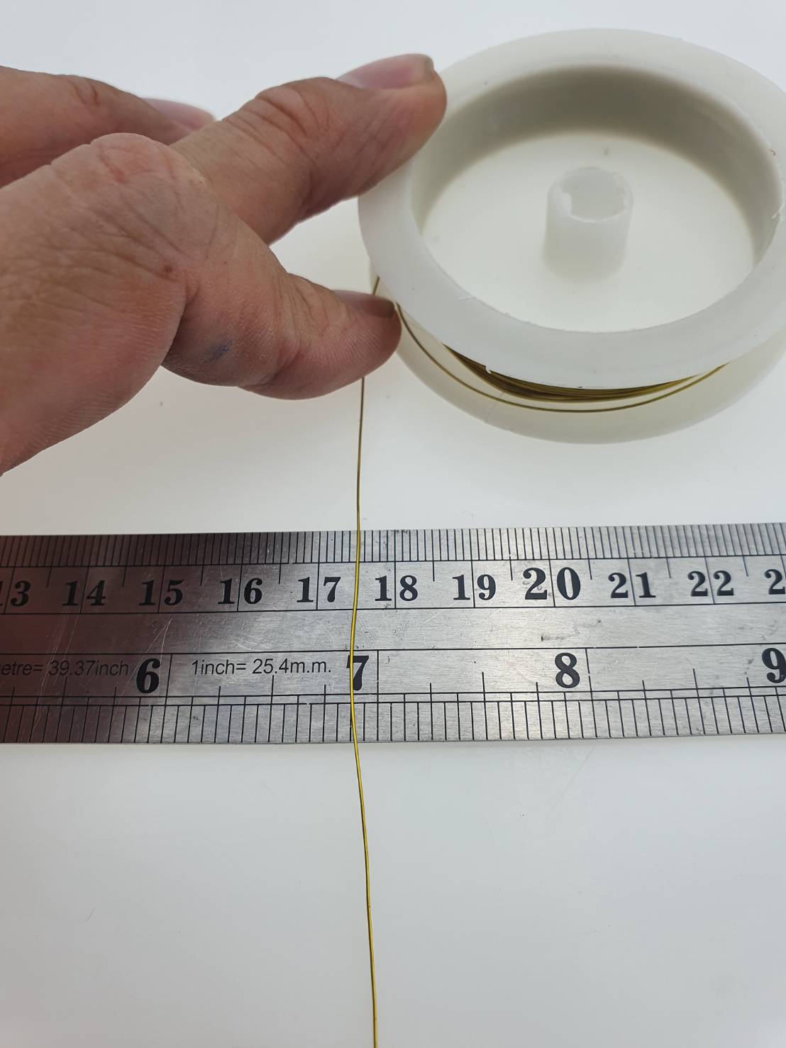 ลวดอลูมิเนียมขนาด 0.3 มิลลิเมตร สำหรับทำเครื่องประดับ ความยาว 10 เมตร