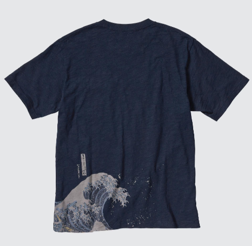 [PRE-ORDER] เสื้อยืด UNIQLO UT T-shirt Ukiyo-e (浮世絵) ลายเกลียวคลื่นยักษ์ คานากาวะ (The Great Wave off Kanagawa) ภาพคลื่นยักษ์ญี่ปุ่น - นำเข้าจากญี่ปุ่น