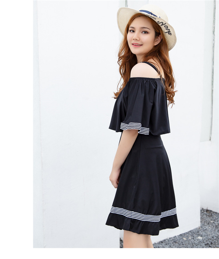 ชุดว่ายน้ำคนอ้วน ชุดเที่ยวทะเลพร้อมส่ง 6xl :ชุดว่ายน้ำไซส์ใหญ่สีดำแต่งลายทางและระบาย มีกางเกงขาสั้นใส่ด้านใน แบบเก๋น่ารักมากๆจ้า:รอบอก44-54นิ้ว เอว36-48นิ้ว สะโพก40-54นิ้ว