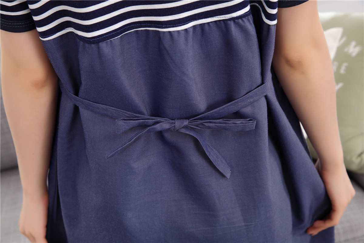 เดรสคลุมท้องเปิดให้นม ผ้ายืดนิ่มช่วงบน และผ้าฝ้ายสียีนส์สวย ประดับกระดุม น่ารักๆ ฟรีไซส์