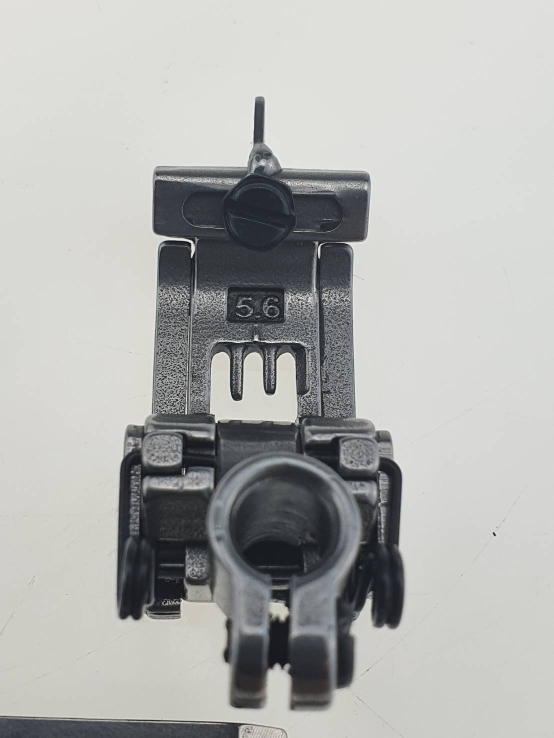 ชุดตีนผีจักรลา แป้นฟัน สำหรับจักรลาอุตสาหกรรม ระยะเข็ม 5.4 มิลลิเมตร