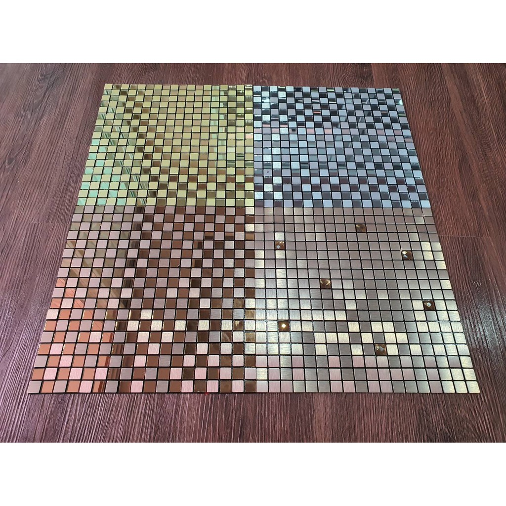 โมเสกกระจก+อลูมิเนียม มีกาวในตัว ขนาด : 30x30 ซม.