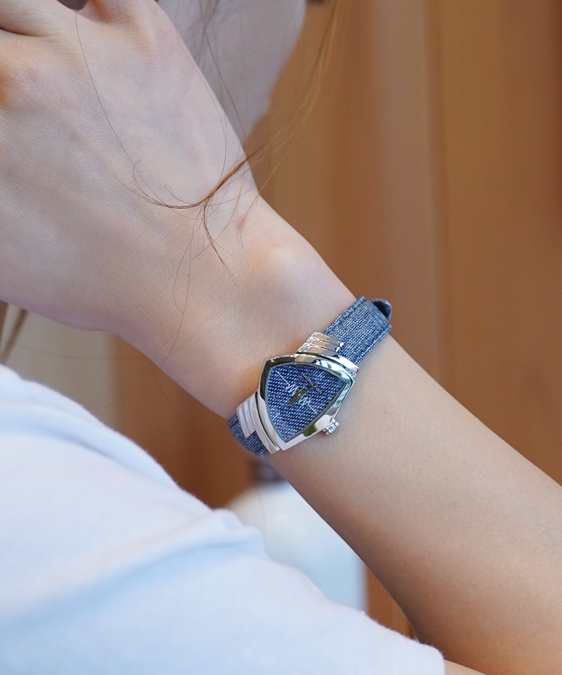 Hamilton H24211941 นาฬิกาผู้หญิง VENTURA QUARTZ Women's Watch