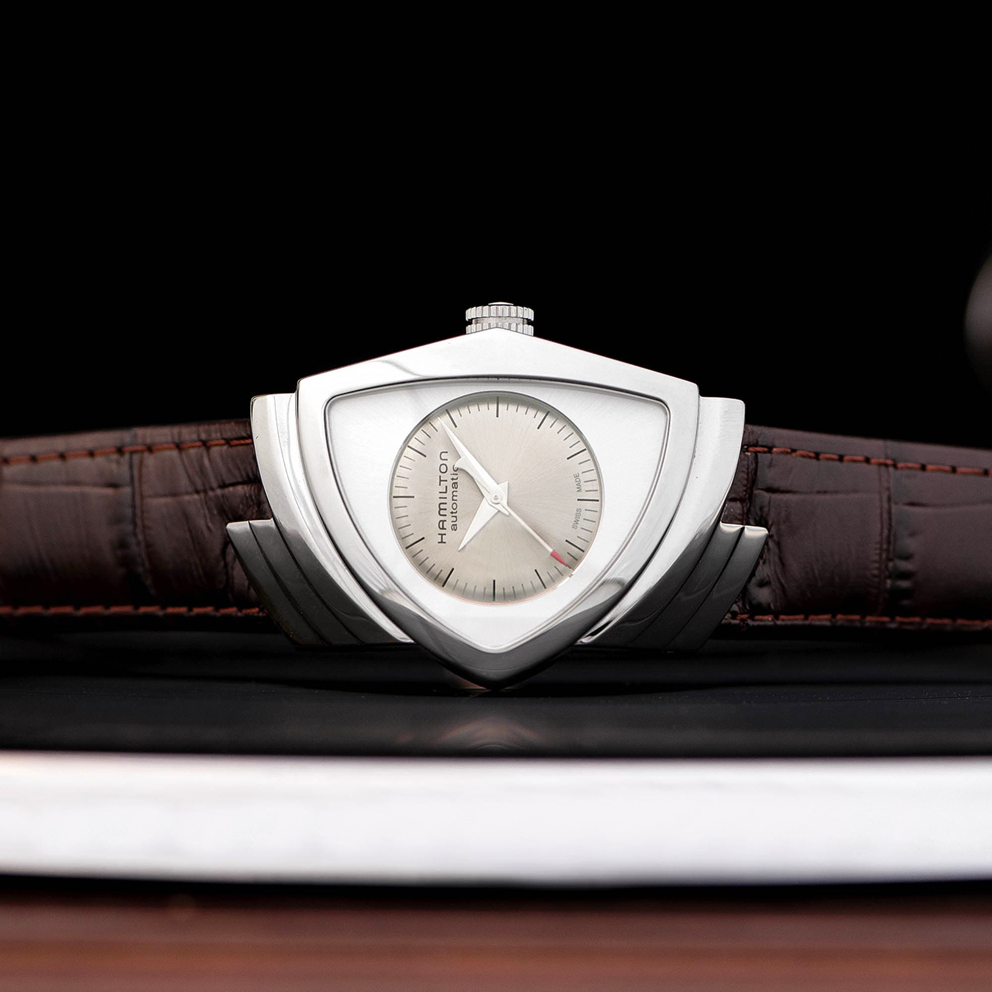 Hamilton H24515581 นาฬิกาผู้ชาย VENTURA AUTO Men's Watch