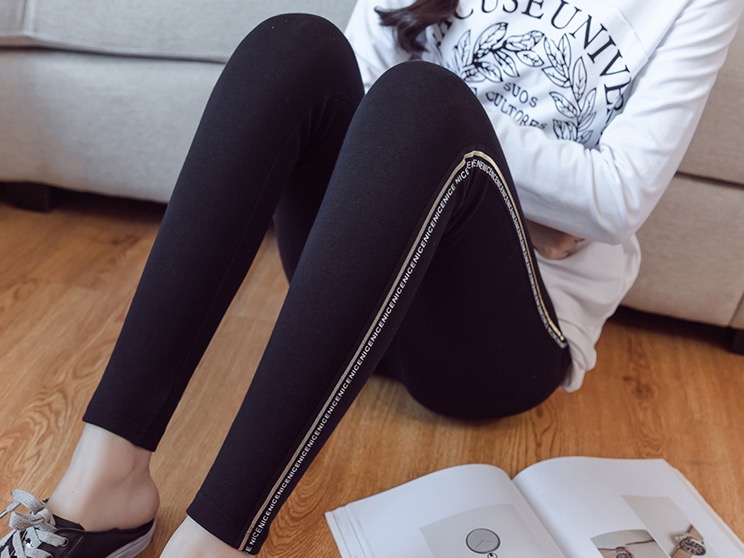 เลคกิ้งคนท้องขายาว ผ้านิ่ม มีแถบด้านข้างสวย ใส่สบาย มีสายปรับขนาดครรภ์ มี3 สี M,L,XL