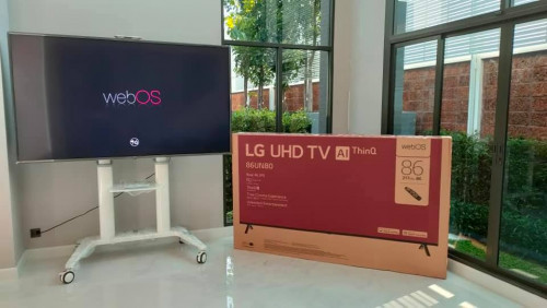 ขาตั้งพื้นทีวีมีล้อเลื่อน 70-120นิ้ว สีขาว รุ่น MT-F9400